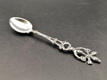 Lepel - .800 zilver - geëmboste zilveren lepel