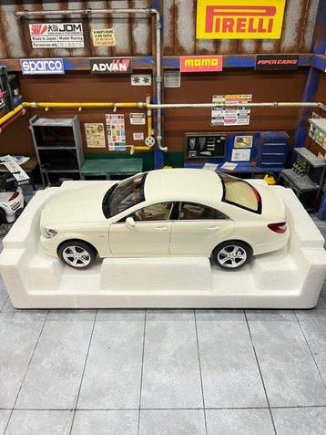 Norev 1:18 - Modelauto - Mercedes-Benz CLS Coupe 2011, Nieuw