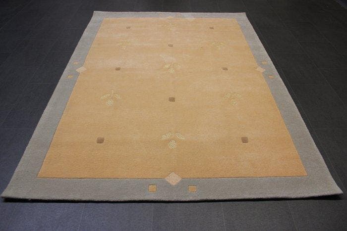 Oosters - Vloerkleed - 240 cm - 170 cm - Nieuw / Gewassen, Huis en Inrichting, Stoffering | Tapijten en Kleden