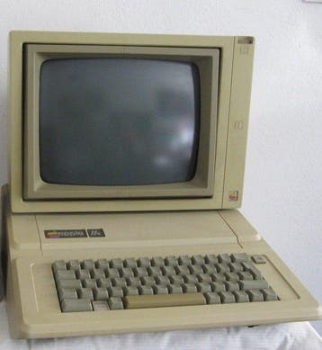 Apple, IIe A2M2010 - Computer (1), Nieuw