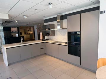 Showmodel luxe keuken met kookeiland greige 0020 - 20, Ophalen, Nieuw