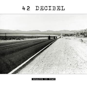cd - fortytwo decibel - ROLLING IN TOWN (nieuw), Verzenden, Zo goed als nieuw