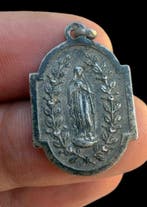 Het massieve zilver van de Viandante: gotische en