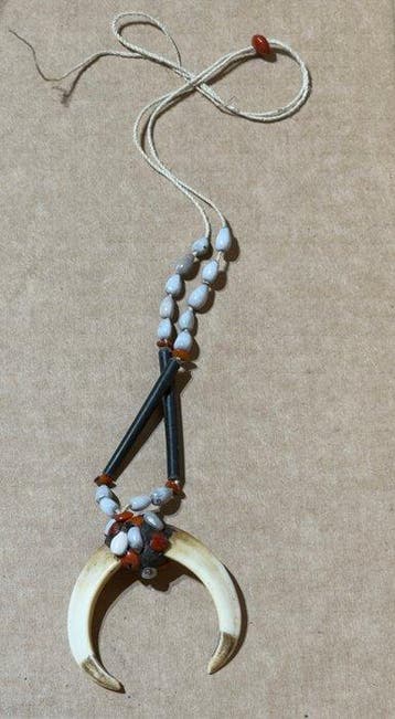 Ketting Asmat - Asmat - West-Papoea (Zonder minimumprijs)