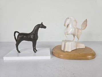 Beeld, Twee beelden van een paard - 14 cm - Brons,, Antiek en Kunst