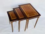 Bijzettafel - Mahonie - Nesttabellen