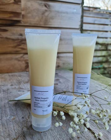 Handgemaakte milde gezicht reiniger met propolis - kruiden, Nieuw