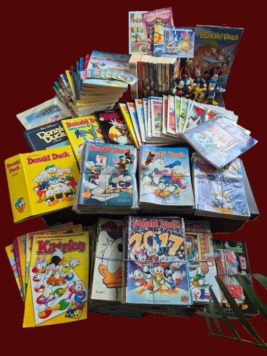 Donald Duck - Donald Duck verzameling - 900 Comic collection, Verzamelen, Disney