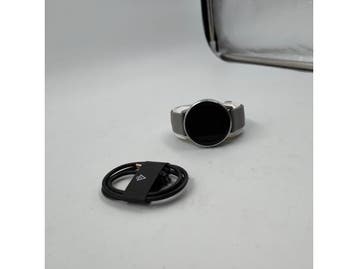 Garmin Venu 4 45 mm zilver met siliconen polsband grijs -, Verzenden, Zo goed als nieuw, Garmin