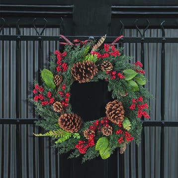 Handgemaakte Kerstkrans met Cipres, Rode Bessen & Denneappel, Verzenden, Nieuw