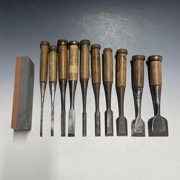Tataki Oire Nomi, Toishi | Bench Chisels w/Whetstone, Roll