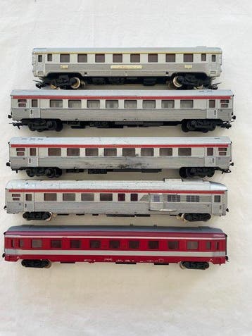 Gégé H0 - Modeltrein personenwagen (5) - Gebruikssporen met, Nieuw