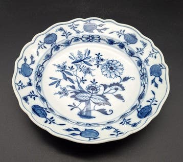 Meissen - Tafelservies - Ui-motief serveerschotel ca. 27 cm.