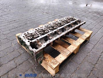 Cilinderkop Volvo D8K 22487800, Ophalen, Gebruikt, Volvo, Motor en Toebehoren