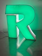 Letter - Lichtgevende letter R uit de jaren zeventig –