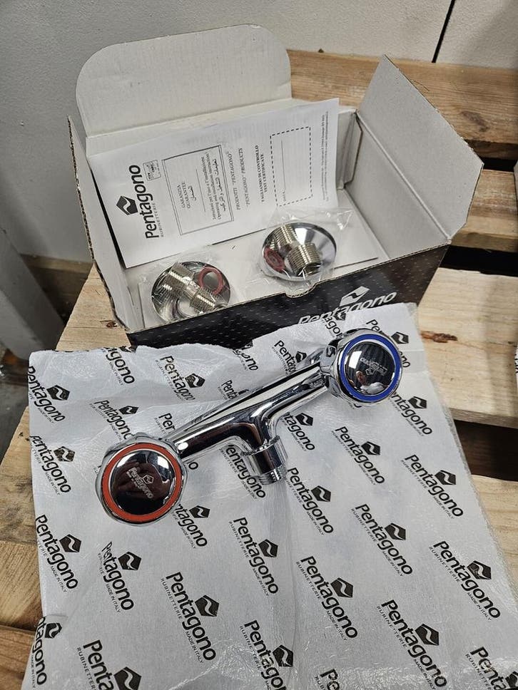 Pentagono douchekraan 2-knops chroom, Doe-het-zelf en Verbouw, Sanitair, Douche, Nieuw, Chroom, Ophalen of Verzenden