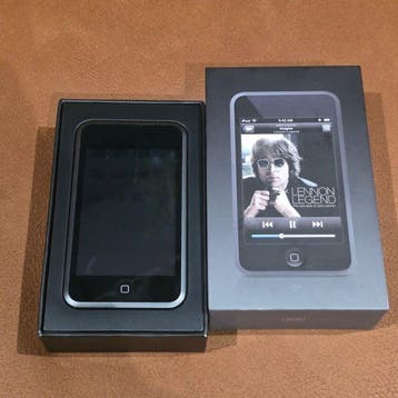 Apple - iPod Touch 1st Generation - 8GB Black (Model MA623ZG, Nieuw