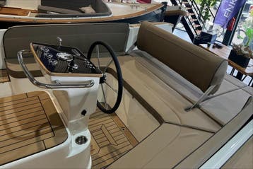 Nieuw! Enkhuizen 744 Lounge, Watersport en Boten, Nieuw, Polyester, Diesel, Binnenboordmotor