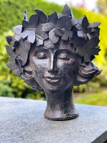 Buste, Bloempot - Butterfly headdress - 36.2 cm - Polystone