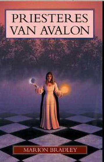 Priesteres van Avalon - Marion Zimmer Zimmer Bradley, Verzenden, Gelezen, Marion Zimmer Zimmer Bradley