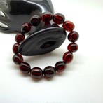 Armband met grote Baltische barnsteen kralen, 22,4 gram, in