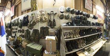 Complete winkelstelling / showroomstelling 11 m lang × 250 h, Ophalen, Gebruikt