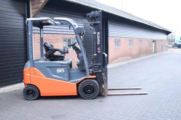 Toyota 8FBMKT30 heftruck elektrische triplex sidesift, Zakelijke goederen, Machines en Bouw | Heftrucks en Intern transport, Ophalen
