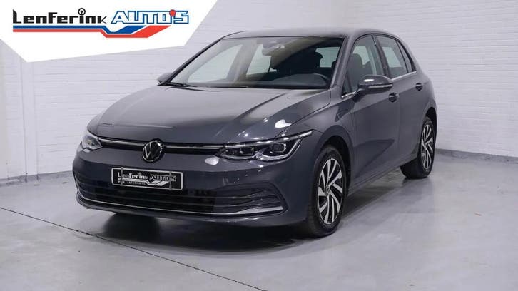 VW Golf 1.4 eTSI Aut. Style Sport/comf. stoelen Apple Camera, Auto's, Volkswagen, Geïmporteerd, Dealer onderhouden, Onderhoudsboekje