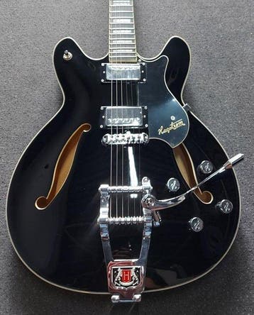 Hagstrom / Hagström - Viking DeLuxe Tremar, Gloss Black - -, Nieuw