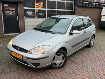 Ford Focus 1.6 AUTOMAAT/AIRCO/LAGE KM/NAP/NWE APK, Auto's, Zwart, Leder en Stof, Origineel Nederlands, Nieuw