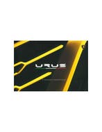 2018 LAMBORGHINI URUS HARDCOVER BROCHURE ENGELS, Nieuw, Author