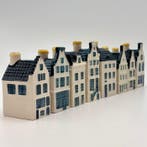 KLM-huisje (8) - KLM x Bols - Huizen met nummers 50, 11, 43,