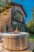 Spa Nordic | Red Cedar hot tub | Energiezuinig, Tuin en Terras, Bubbelbaden en Hottubs, Verzenden, Nieuw, Pomp, Vast