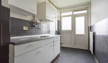 Te Huur 4 kamer Appartement Europalaan In Tilburg, Tilburg, Noord-Brabant, Direct bij eigenaar, Appartement