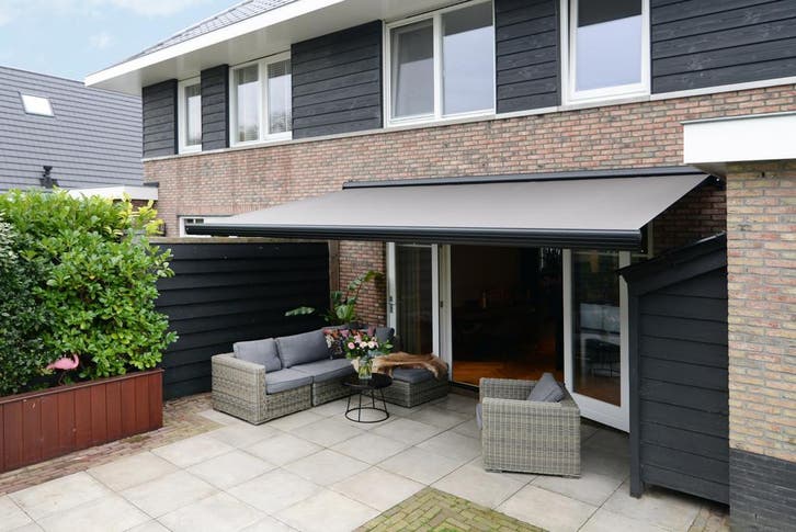 Knikarmscherm Zwart 450 / 500 / 550 cm  (INCL. MONTAGE), Tuin en Terras, Zonneschermen, 450 cm of meer, 300 cm of meer, Elektrisch