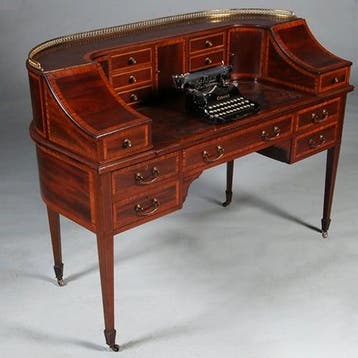 Carlton House desk Maple & Co in mahonie met bronzen railin, Ophalen of Verzenden