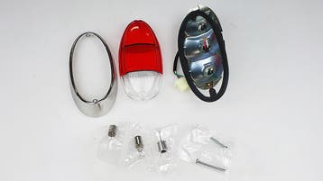Achterlicht COMPLEET. Rood / Rood / Wit Amazon & Combi, Auto-onderdelen, Interieur en Bekleding, Ophalen of Verzenden, Nieuw