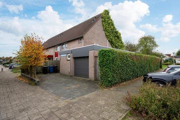 Te huur: Huis Borstelgrasstraat in Almere, Almere, Flevoland