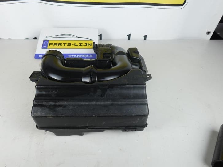 Gebruikte air intake resonator HYUNDAI Elantra 2011-2016 – 2, Auto-onderdelen, Overige Auto-onderdelen, Ophalen of Verzenden