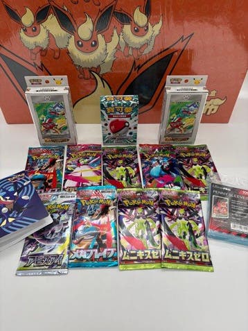 Pokémon - 14 Box - 30th Anniversary + Deck + boosters -, Hobby en Vrije tijd, Verzamelkaartspellen | Pokémon, Nieuw