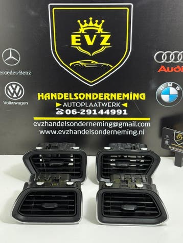Renault Master Luchtrooster Dashboard bj.2021 art.687517173R, Gebruikt, Renault