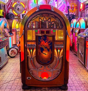 Wurlitzer 850 Jukebox Model Peacock 1941 - USA Restauratie, Ophalen, Gebruikt