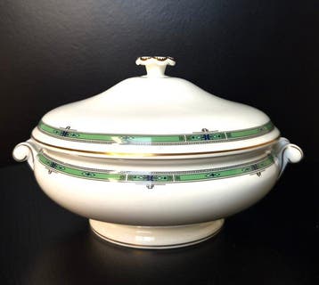 Wedgwood - Tureen - Wedgwood Jade Vegetable Tureen with Lid