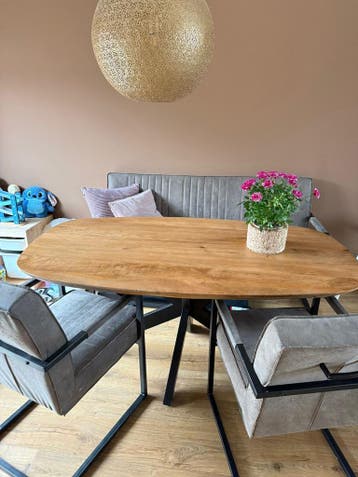 Eettafel ovaal 160 * 90 mangohout met spinpoot in Nieuwstaat, Huis en Inrichting, Tafels | Eettafels, Nieuw