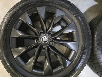 Skoda Enyac VW ID4,5, 7, Buzz Audi Q4 19 inch winterbanden, 19 inch, Banden en Velgen, Nieuw, 235 mm