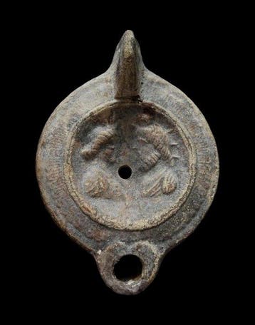 Oud-Romeins - Olielamp met decor - Isis en Serapis - 2e/3e