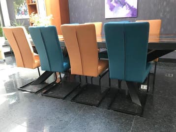 Set van 8 leren eetkamerstoelen - met sledepoot, Huis en Inrichting, Stoelen, Ophalen of Verzenden, Nieuw, Leer