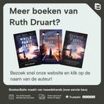 Terwijl Parijs sliep 9789022592380 Ruth Druart, Boeken, Verzenden, Gelezen, Ruth Druart