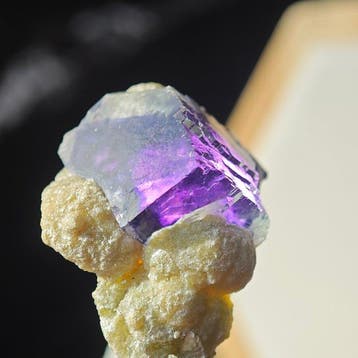 42,7 ct RARER Lila Phantom fluorietkristal- 8.54 g