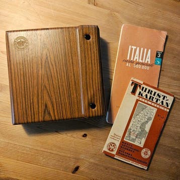 Wereld. 3.9 kg coins in album XX century and vintage maps,